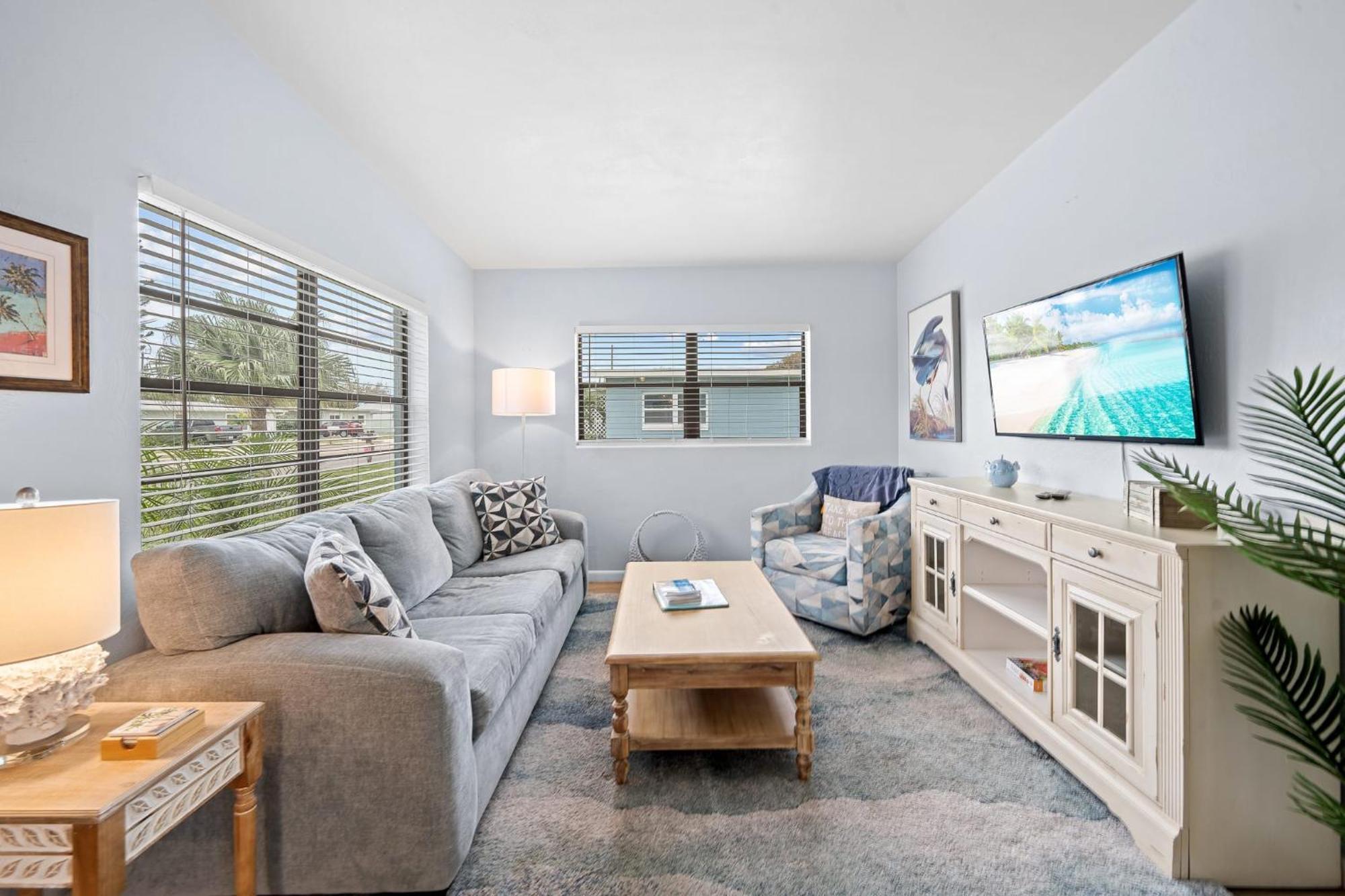 Downtown Cottage - Walk To The Beach & Restaurants Cocoa Beach Εξωτερικό φωτογραφία